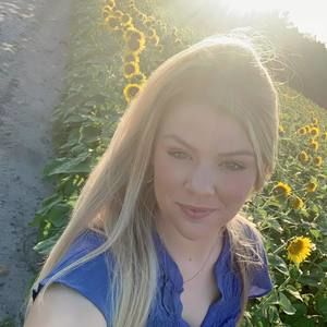 Meet your Posher, Christina